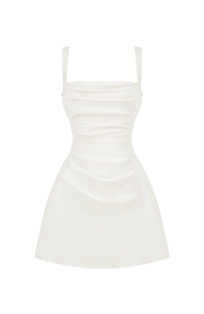 Vestido CALA blanco satinado, escote cuadrado y frunces en el cuerpo