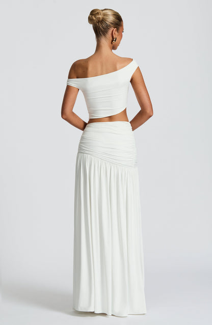 Top bandeau blanco con espalda descubierta y fruncido en la zona central
