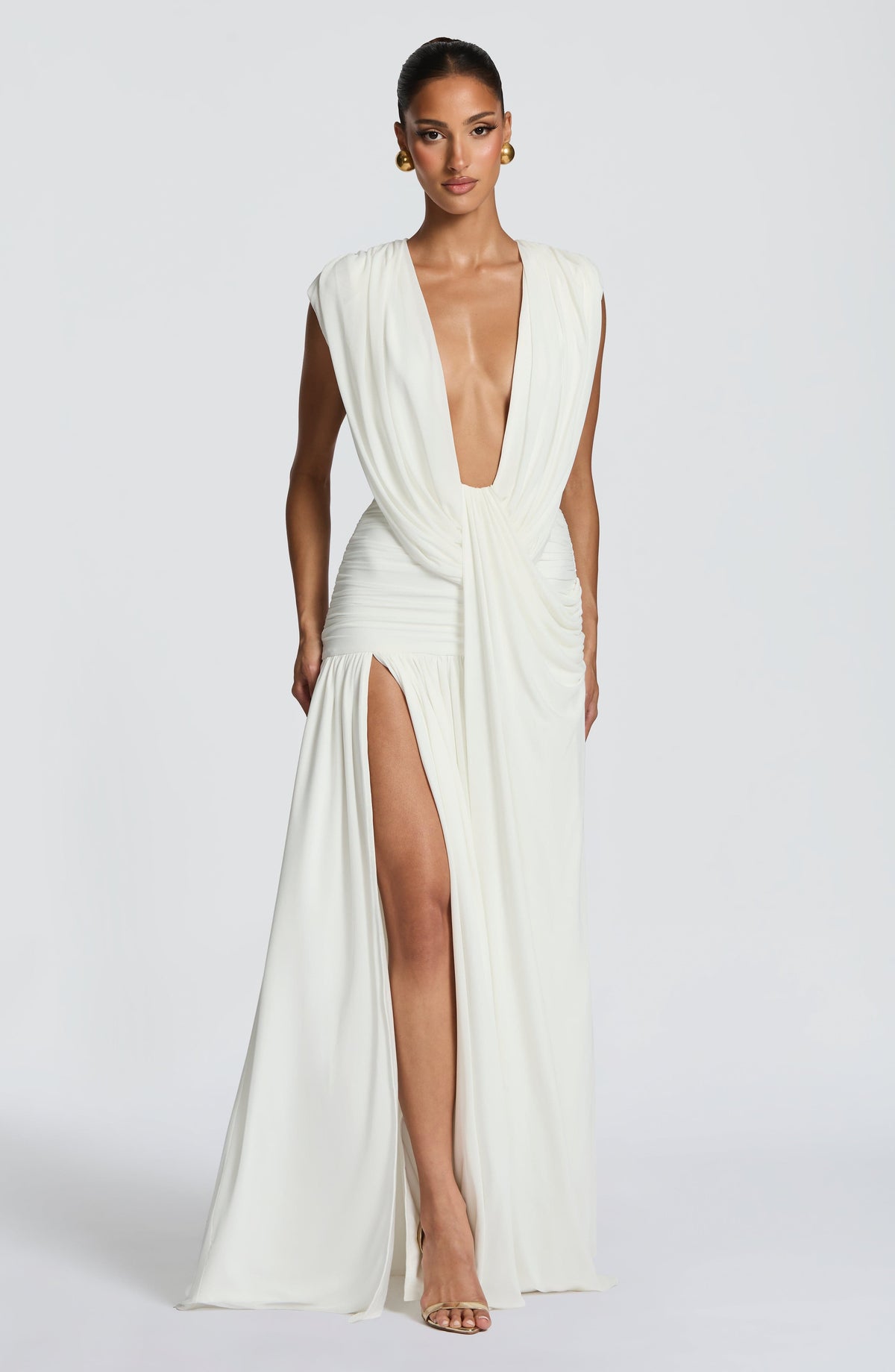 Vestido ROCÍO blanco, escote V profundo y abertura lateral hasta el muslo