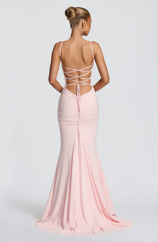 Vestido largo ZARIA rosa con espalda descubierta y tirantes cruzados